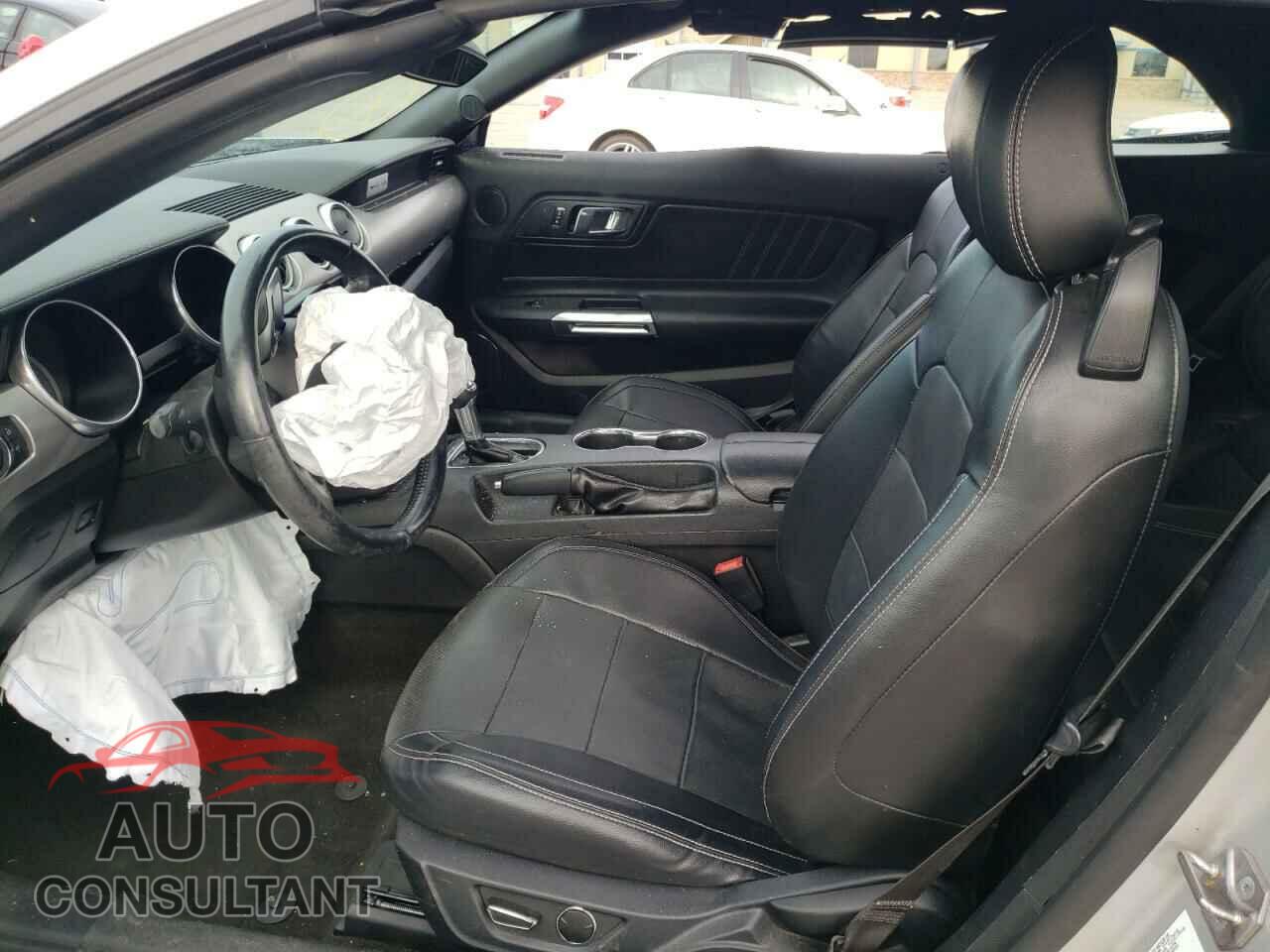 FORD MUSTANG 2018 - 1FATP8UH0J5132676