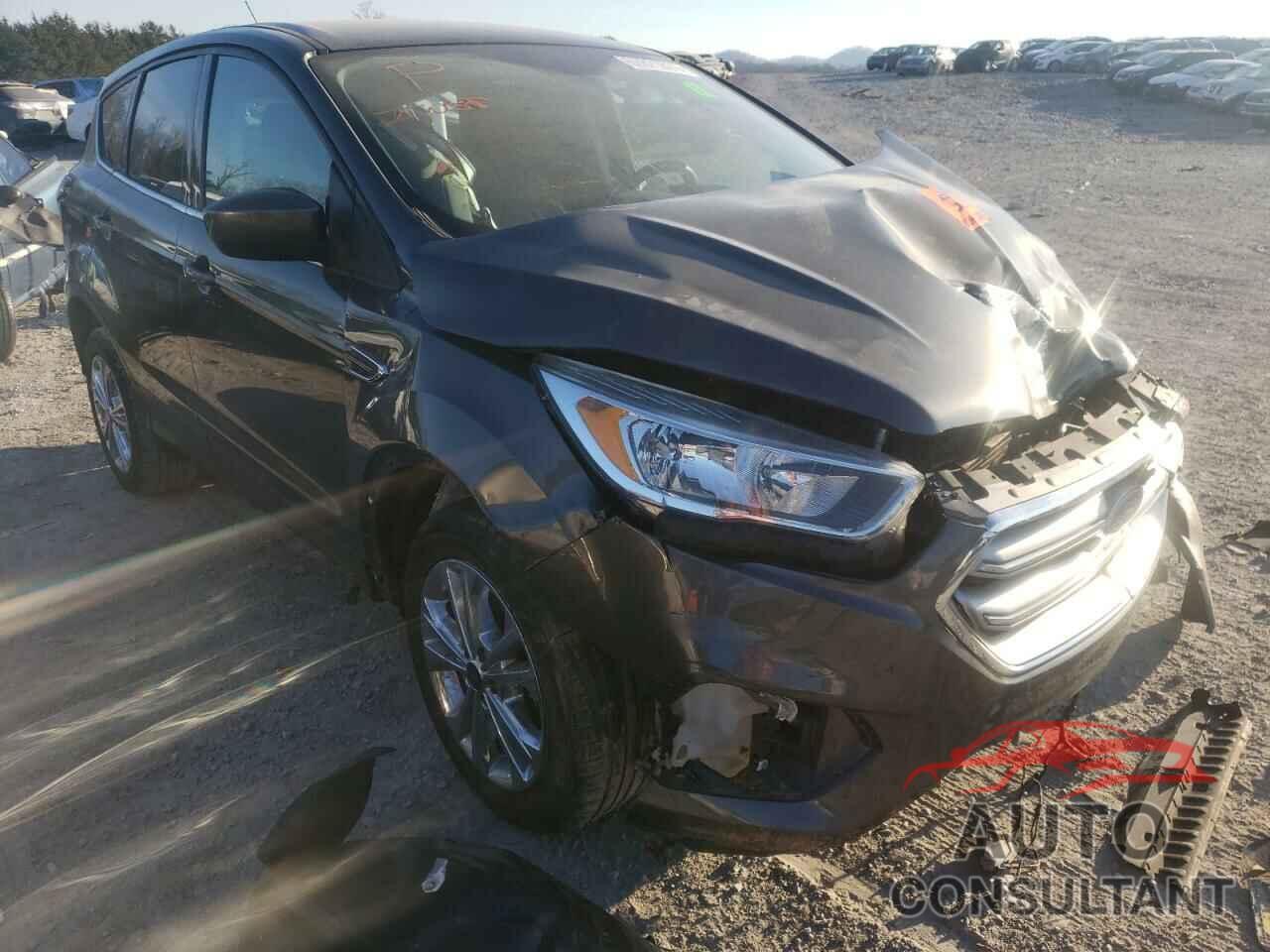 FORD ESCAPE 2017 - 1FMCU0G91HUC43080