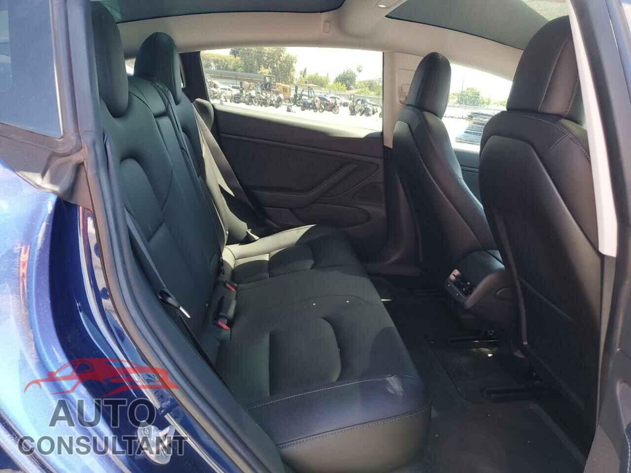 TESLA MODEL 3 2018 - 5YJ3E1EB7JF092063