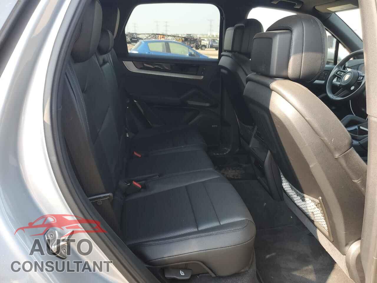 PORSCHE CAYENNE 2024 - WP1AA2AY7RDA04553