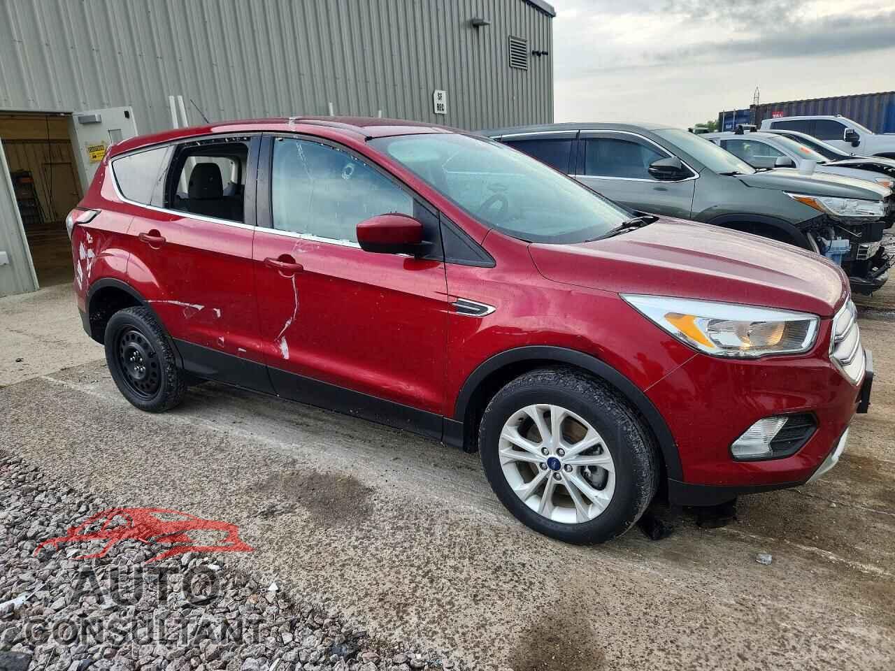FORD ESCAPE 2017 - 1FMCU9GD9HUE66363