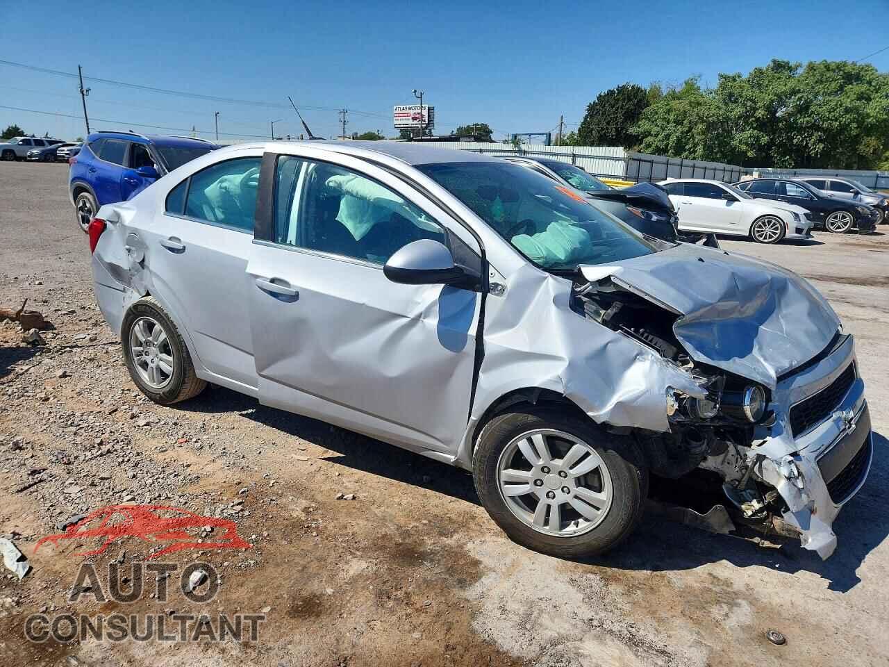 CHEVROLET SONIC 2014 - 1G1JC5SH8E4220698
