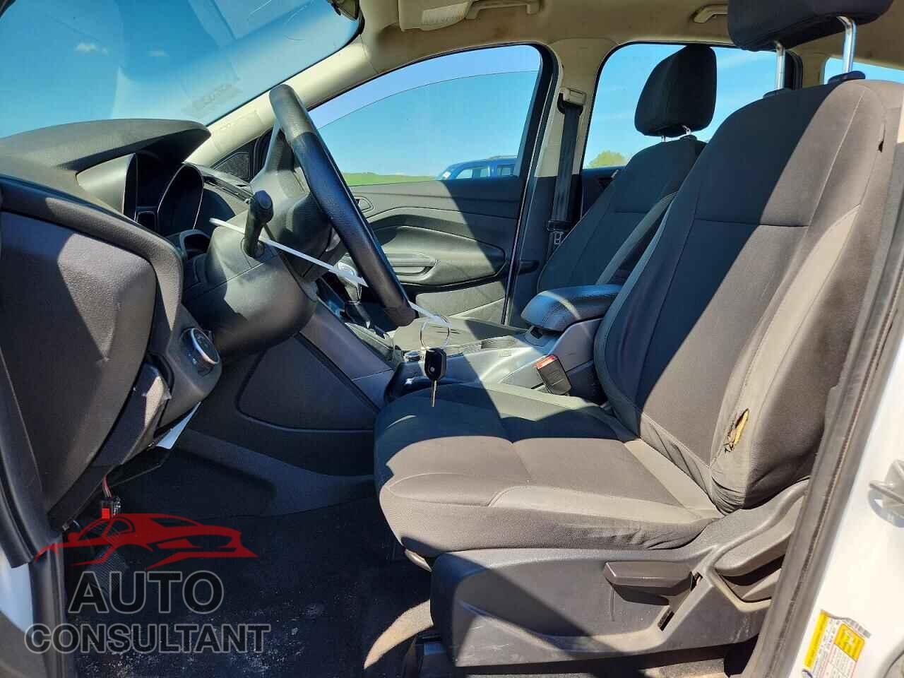 FORD ESCAPE 2016 - 1FMCU0F75GUC20657