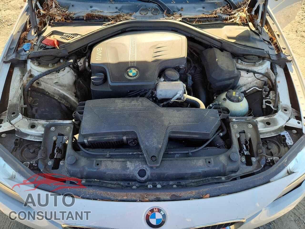BMW 3 SERIES 2016 - WBA8E5G56GNU21587