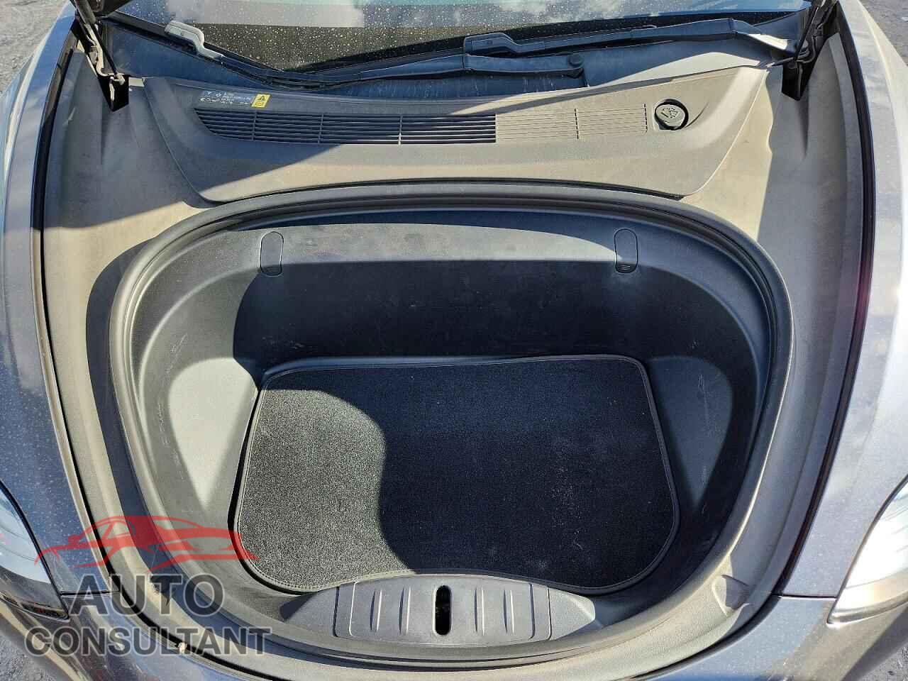 TESLA MODEL 3 2018 - 5YJ3E1EA3JF040842