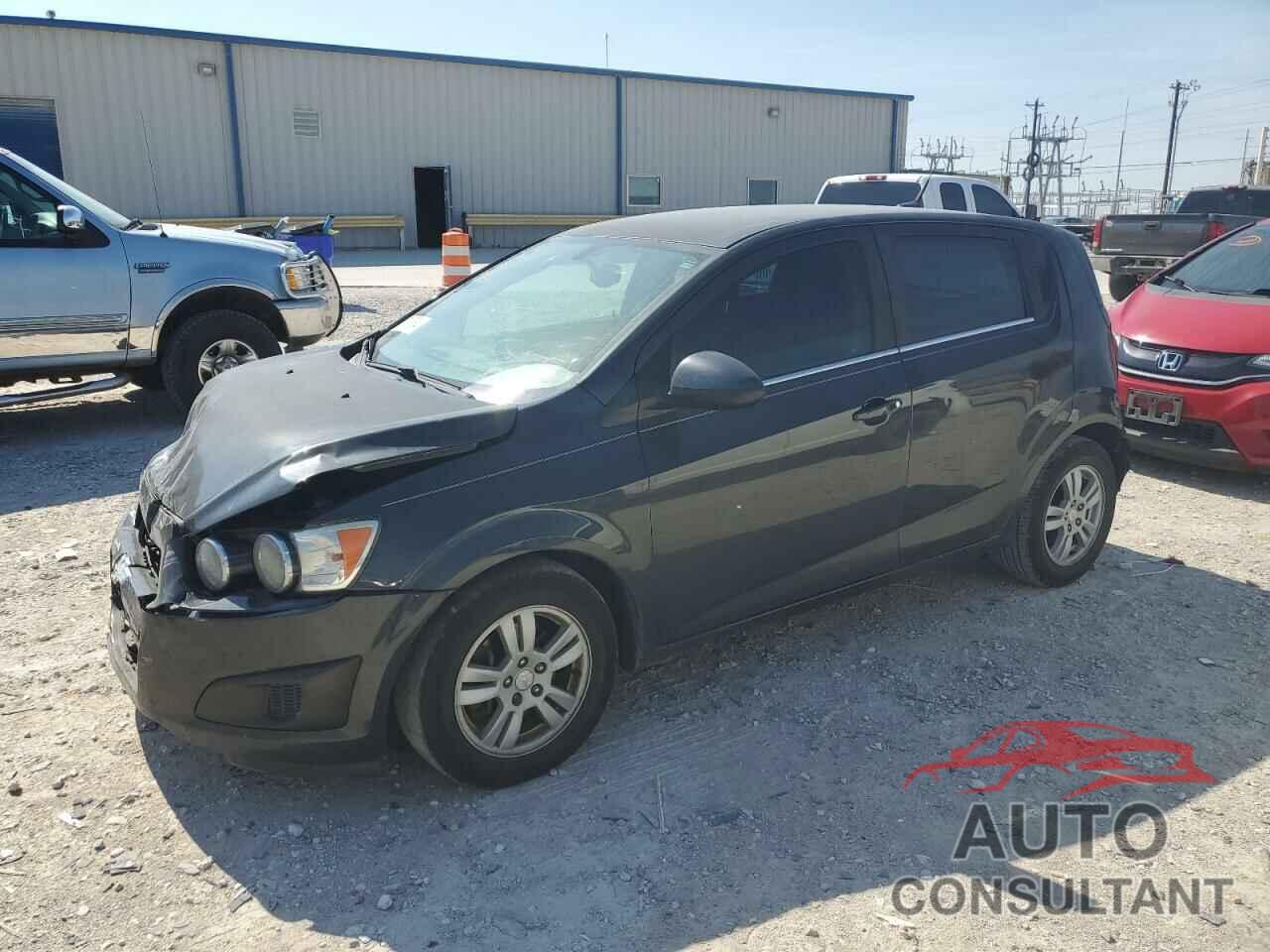 CHEVROLET SONIC 2014 - 1G1JC6SB0E4243507
