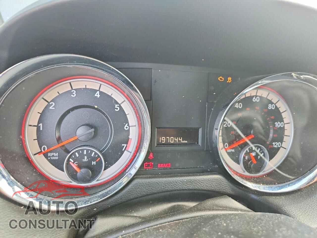 DODGE CARAVAN 2015 - 2C4RDGBG0FR558573