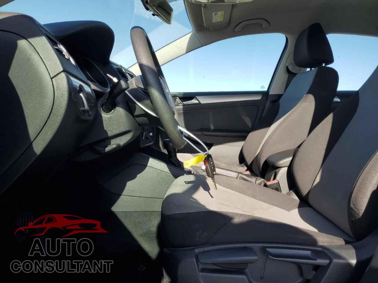 VOLKSWAGEN JETTA 2017 - 3VW2B7AJ4HM388360