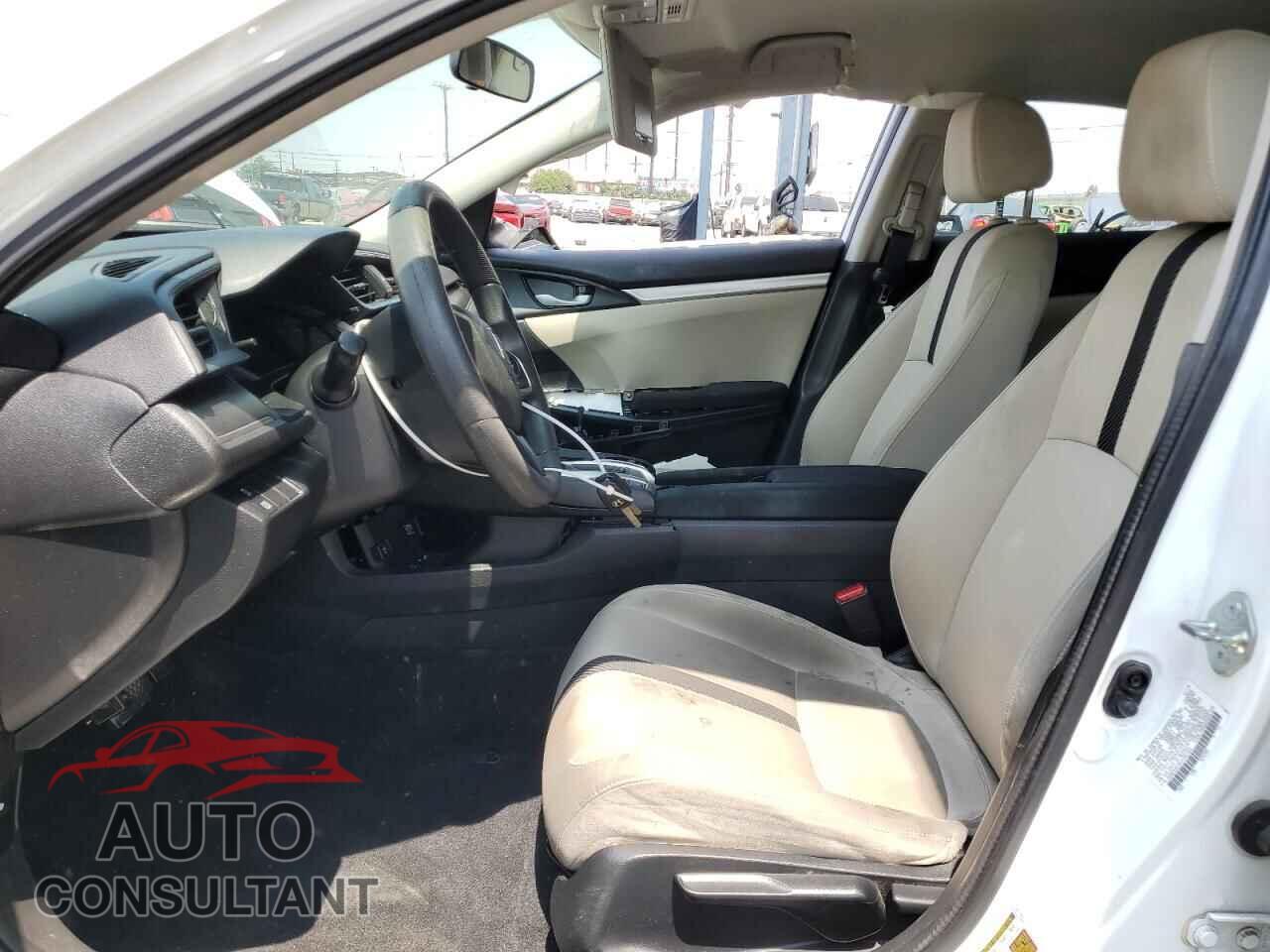 HONDA CIVIC 2018 - 2HGFC2F56JH581664