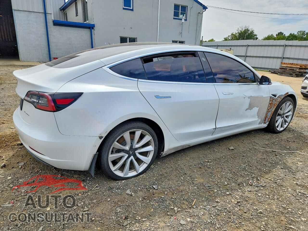 TESLA MODEL 3 2020 - 5YJ3E1EB1LF667356
