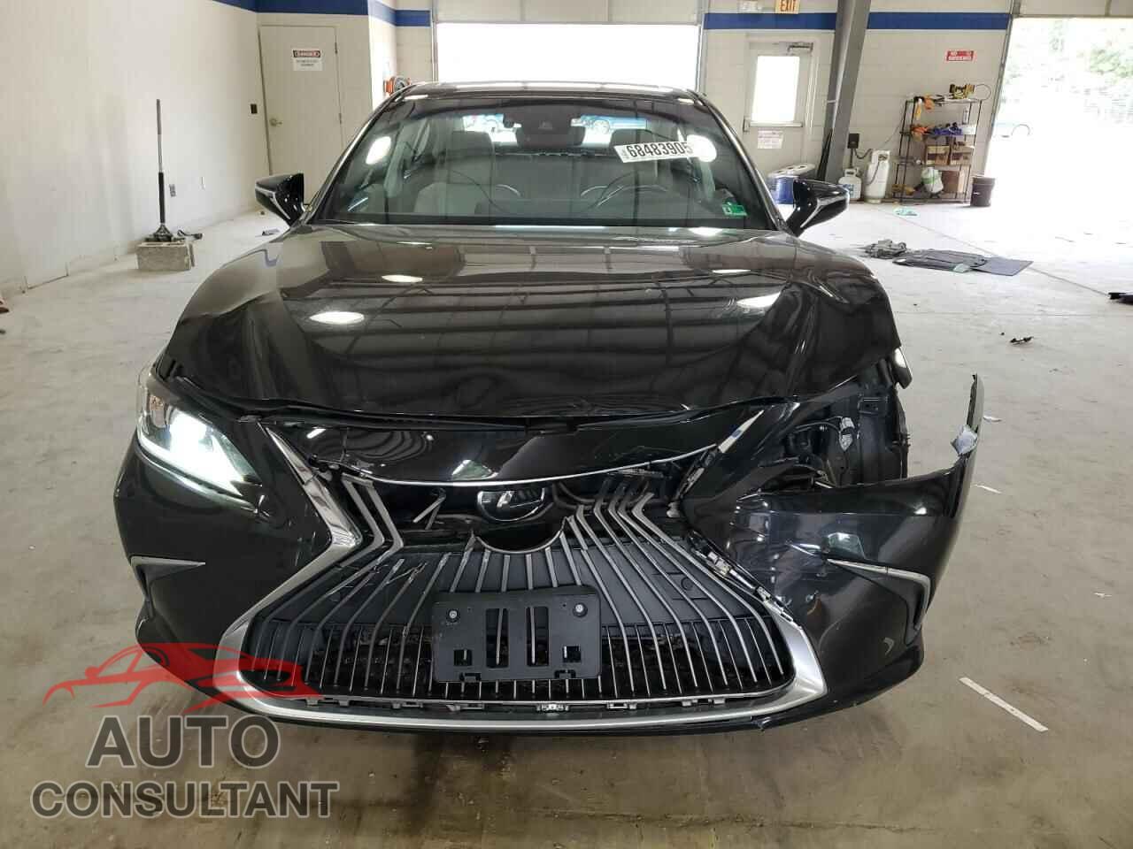 LEXUS ES350 2021 - 58ADZ1B13MU086331