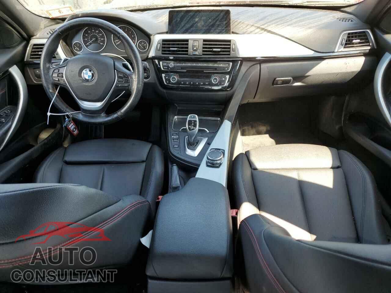 BMW 3 SERIES 2016 - WBA8E3G52GNU02166
