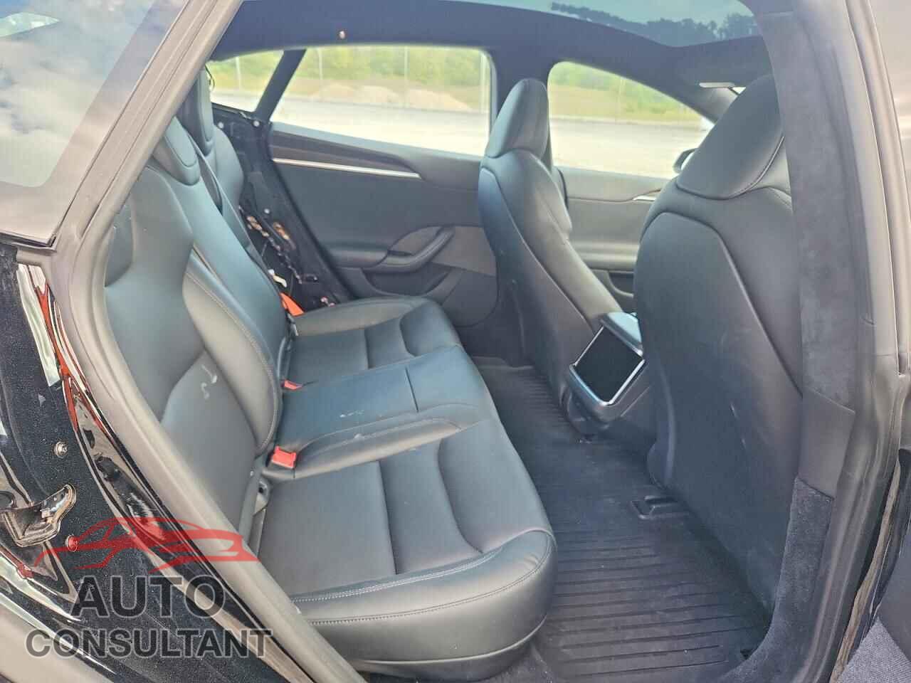 TESLA MODEL S 2023 - 5YJSA1E55PF518004