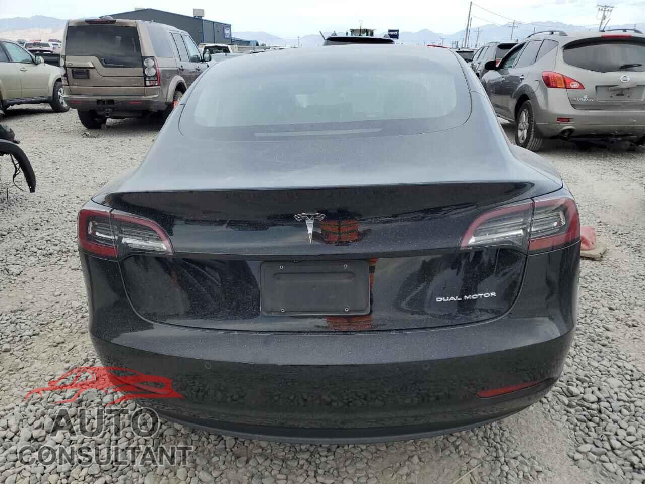 TESLA MODEL 3 2019 - 5YJ3E1EB9KF413277