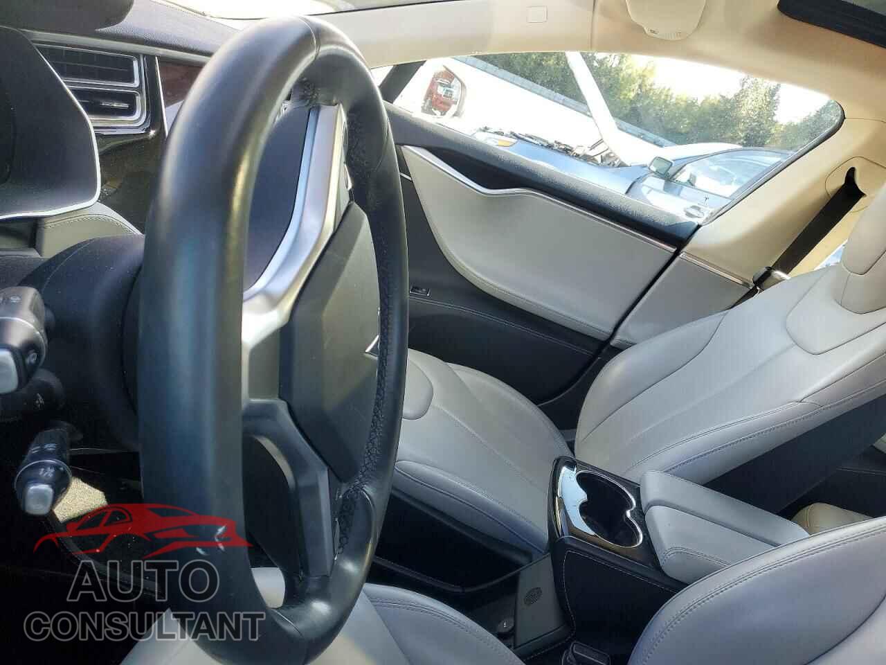 TESLA MODEL S 2014 - 5YJSA1H13EFP55936