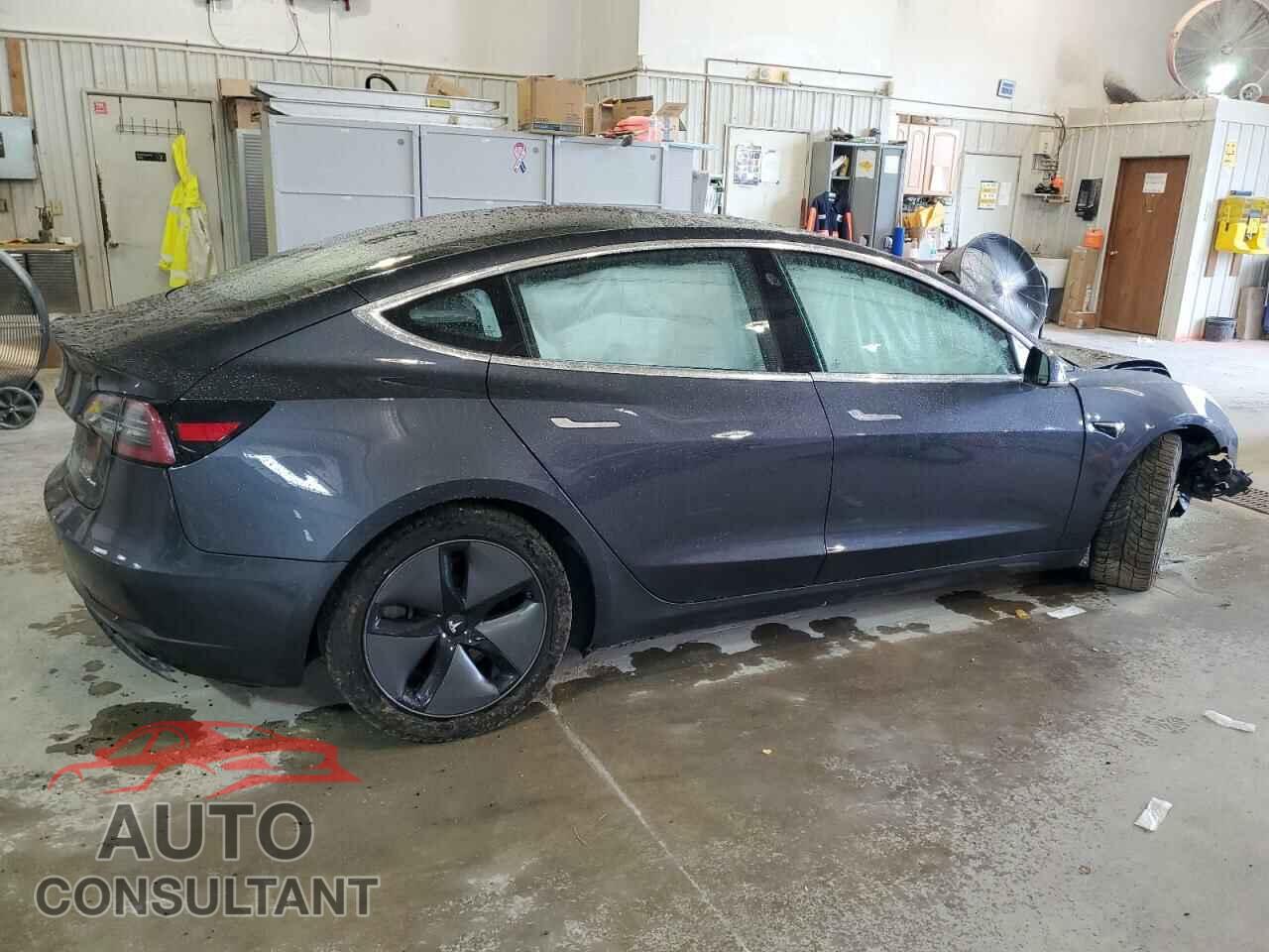 TESLA MODEL 3 2018 - 5YJ3E1EB2JF119234