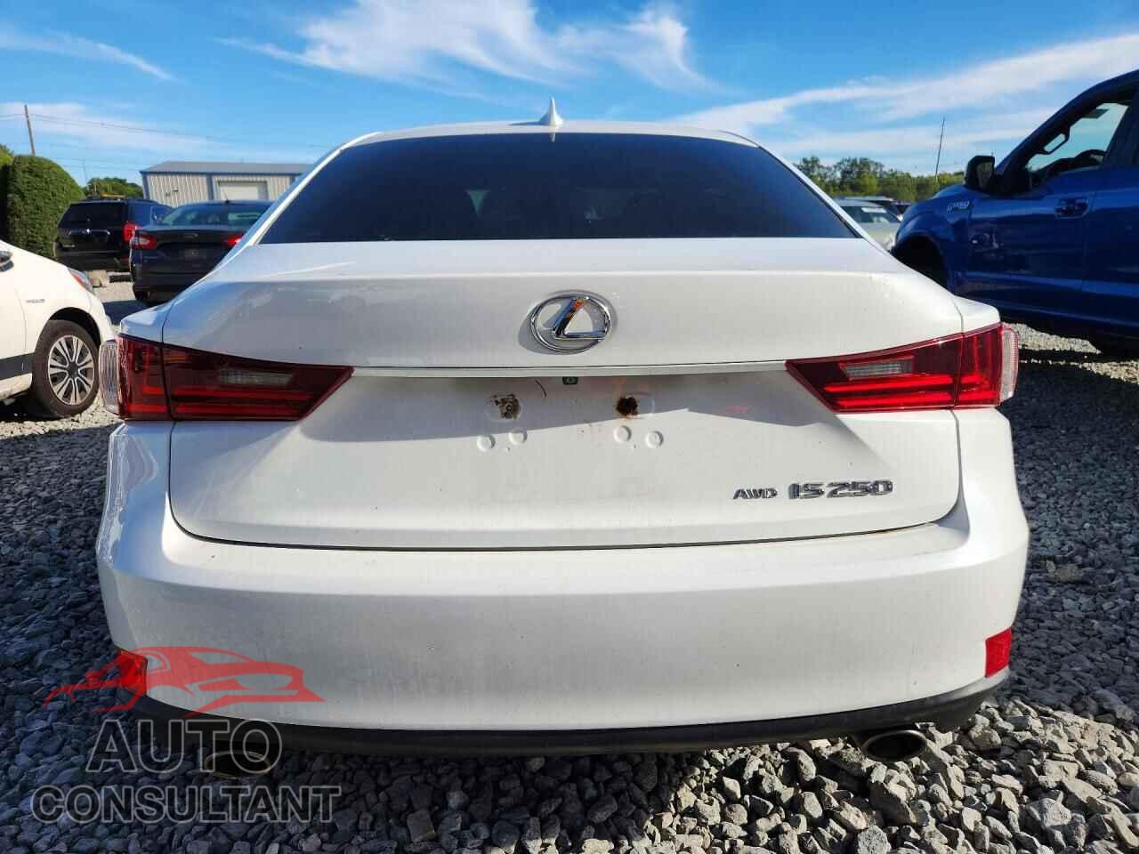 LEXUS IS 2014 - JTHCF1D21E5000322