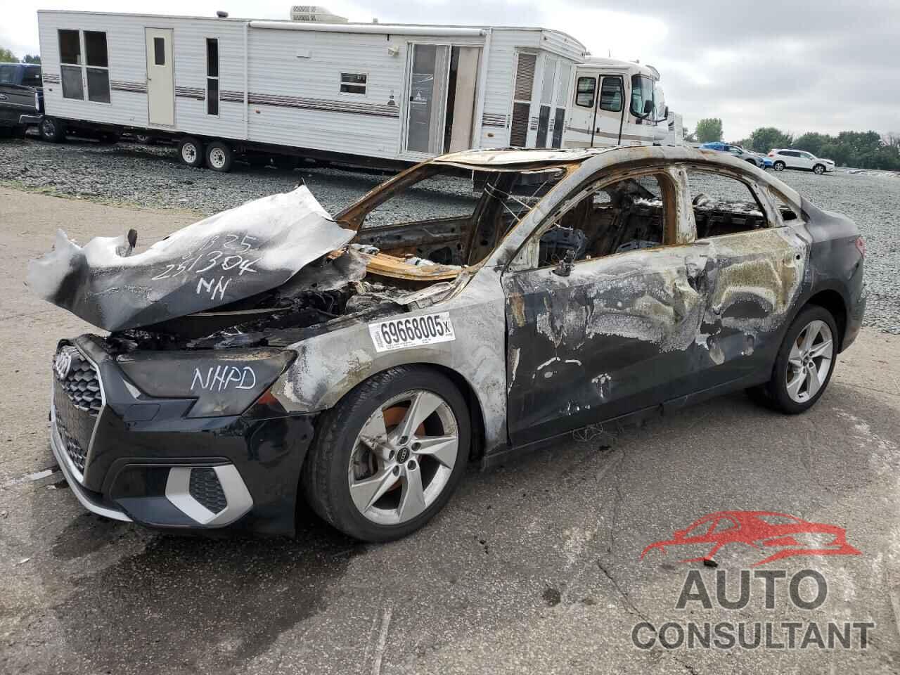 AUDI A3 2023 - WAUHUDGY9PA044445