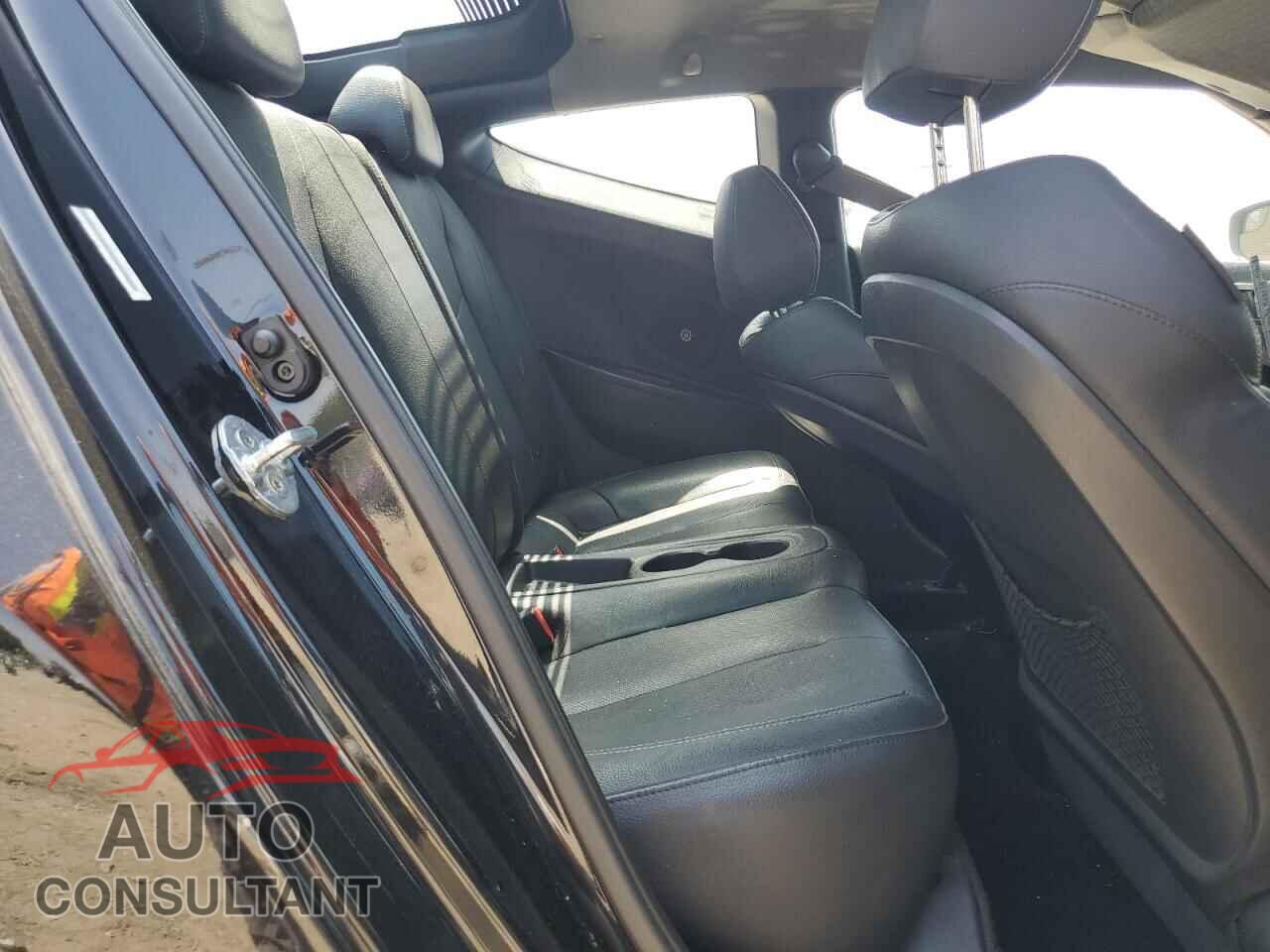 HYUNDAI VELOSTER 2014 - KMHTC6AE2EU204537