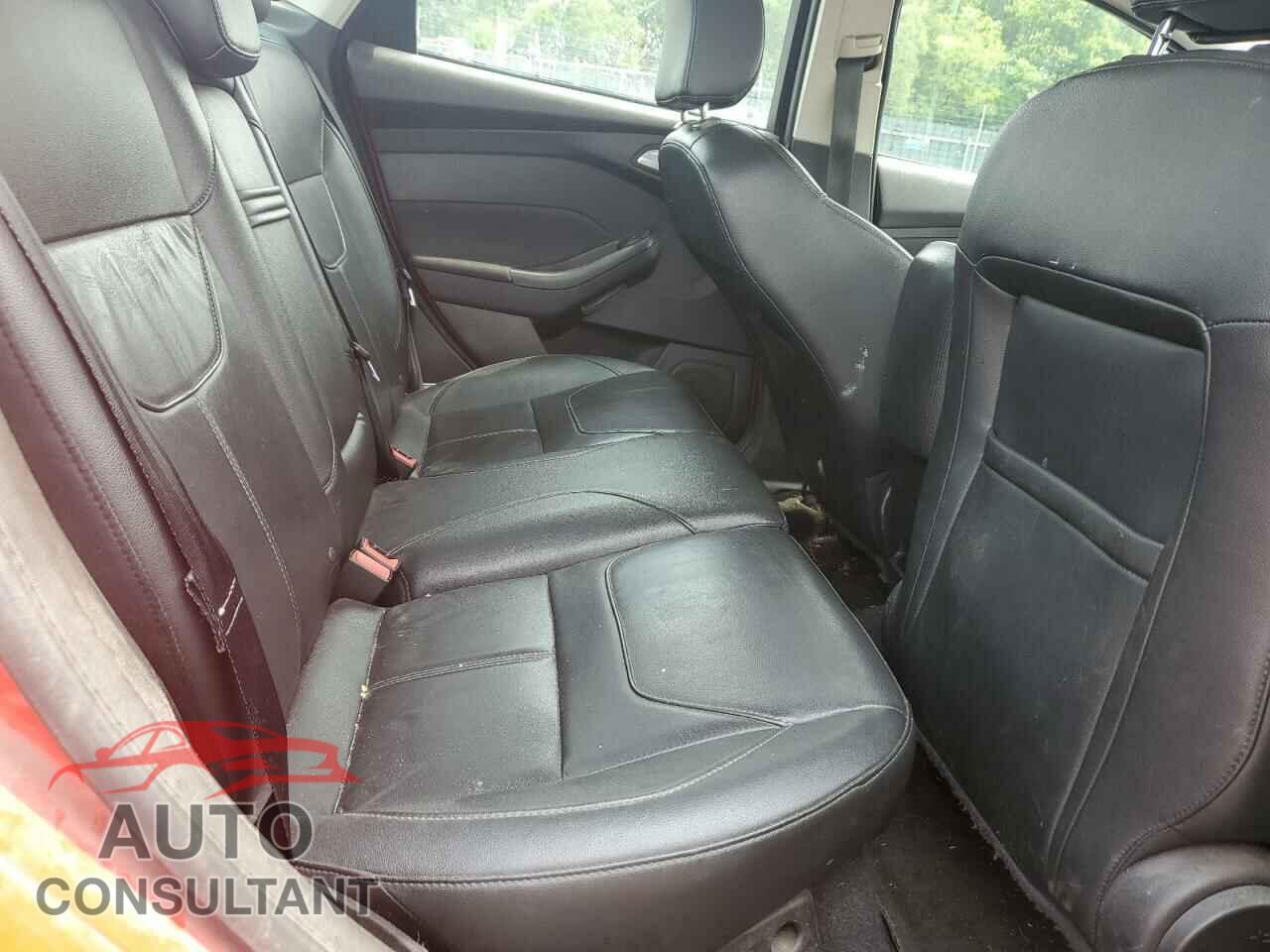 FORD FOCUS 2016 - 1FADP3F23GL332830