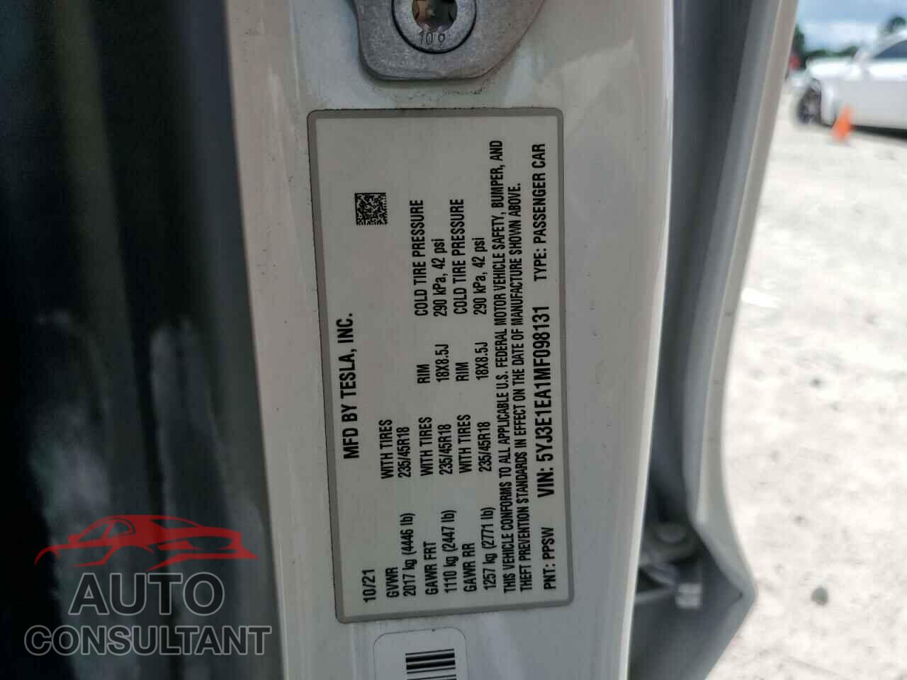 TESLA MODEL 3 2021 - 5YJ3E1EA1MF098131