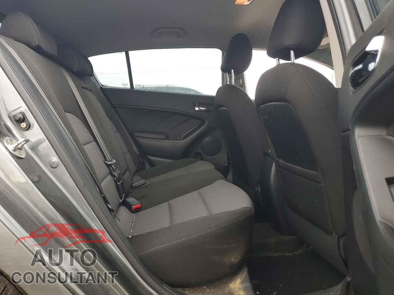 KIA FORTE 2016 - KNAFK5A86G5648426
