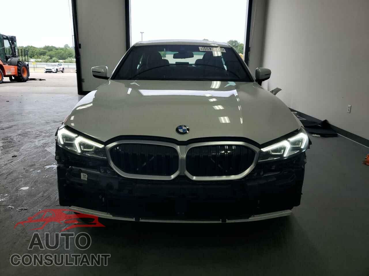 BMW 3 SERIES 2024 - 3MW69FF00R8E38818