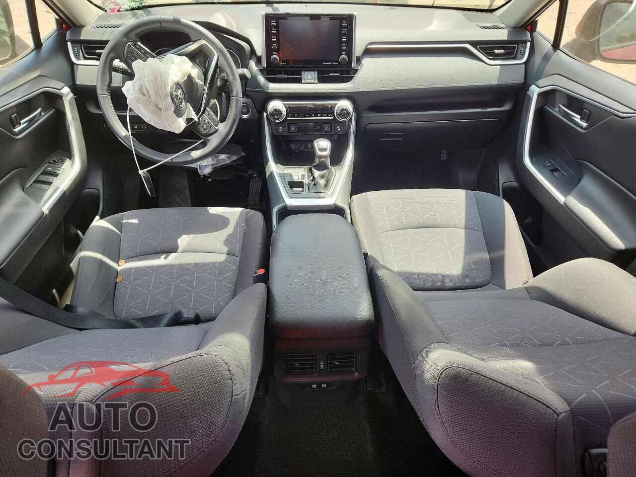 TOYOTA RAV4 2020 - JTMP1RFVXLD527396