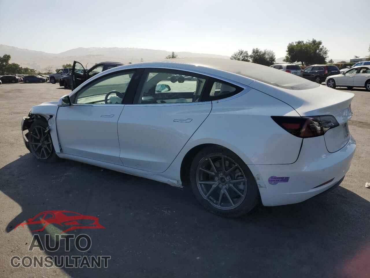 TESLA MODEL 3 2018 - 5YJ3E1EB5JF112911