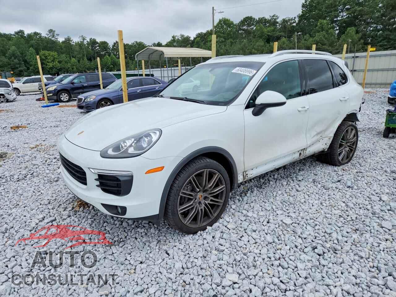 PORSCHE CAYENNE 2016 - WP1AA2A28GKA36027