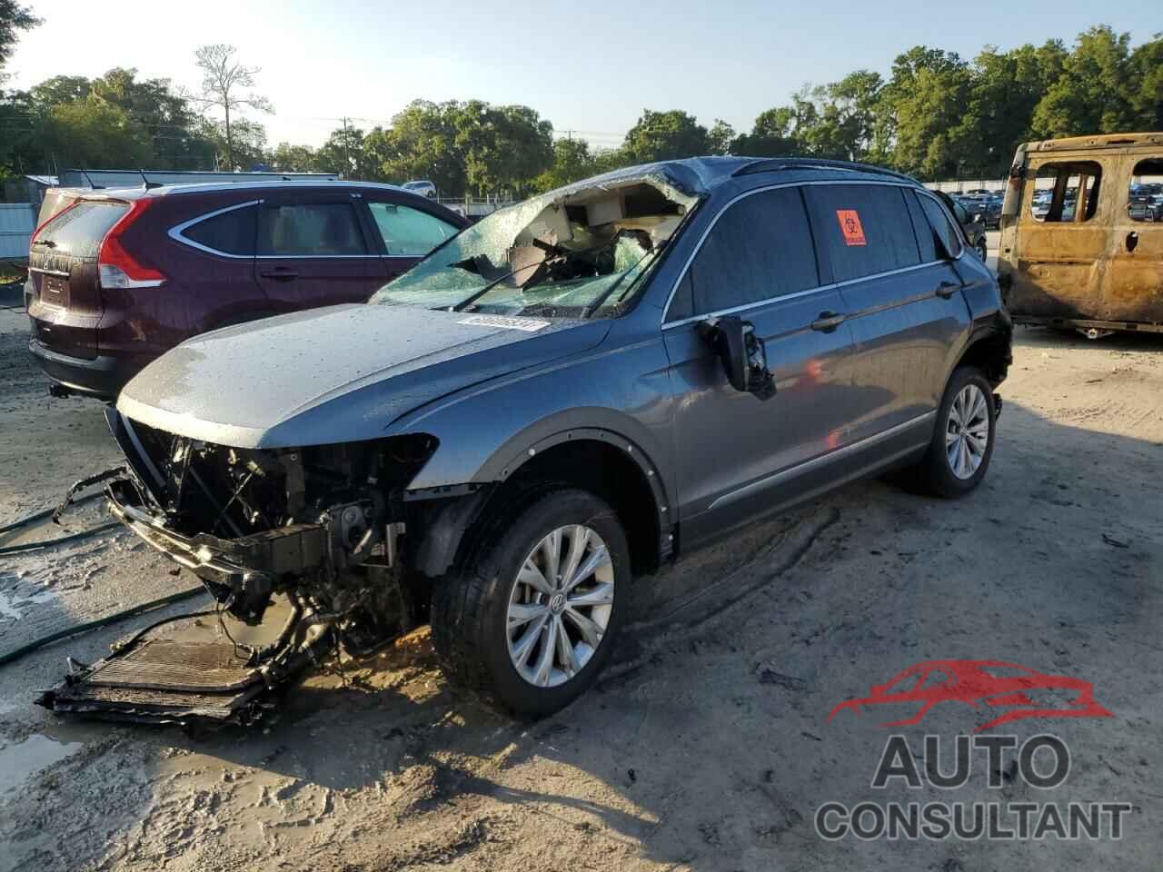 VOLKSWAGEN TIGUAN 2018 - 3VV3B7AX8JM184406