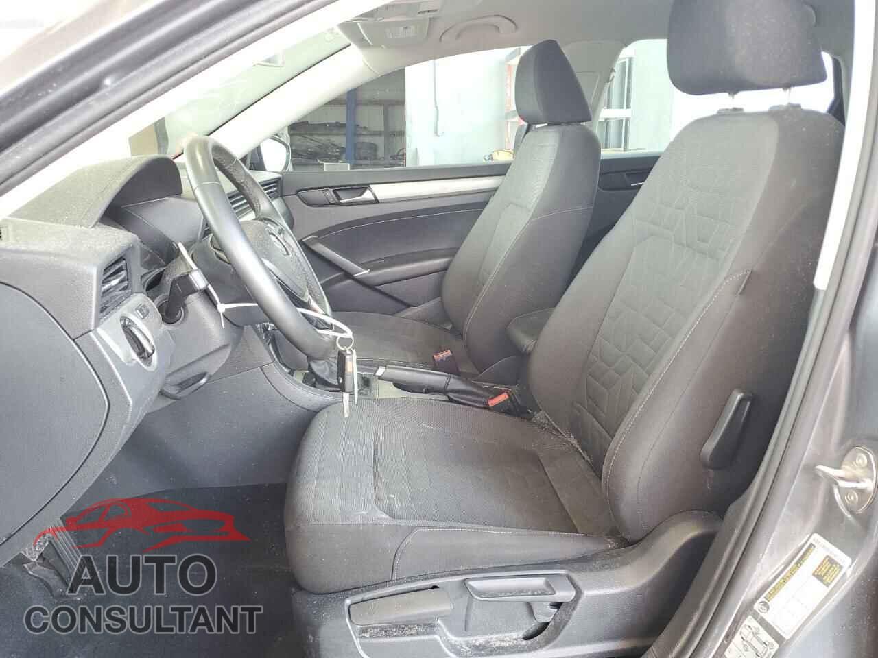 VOLKSWAGEN PASSAT 2021 - 1VWAA7A30MC005249