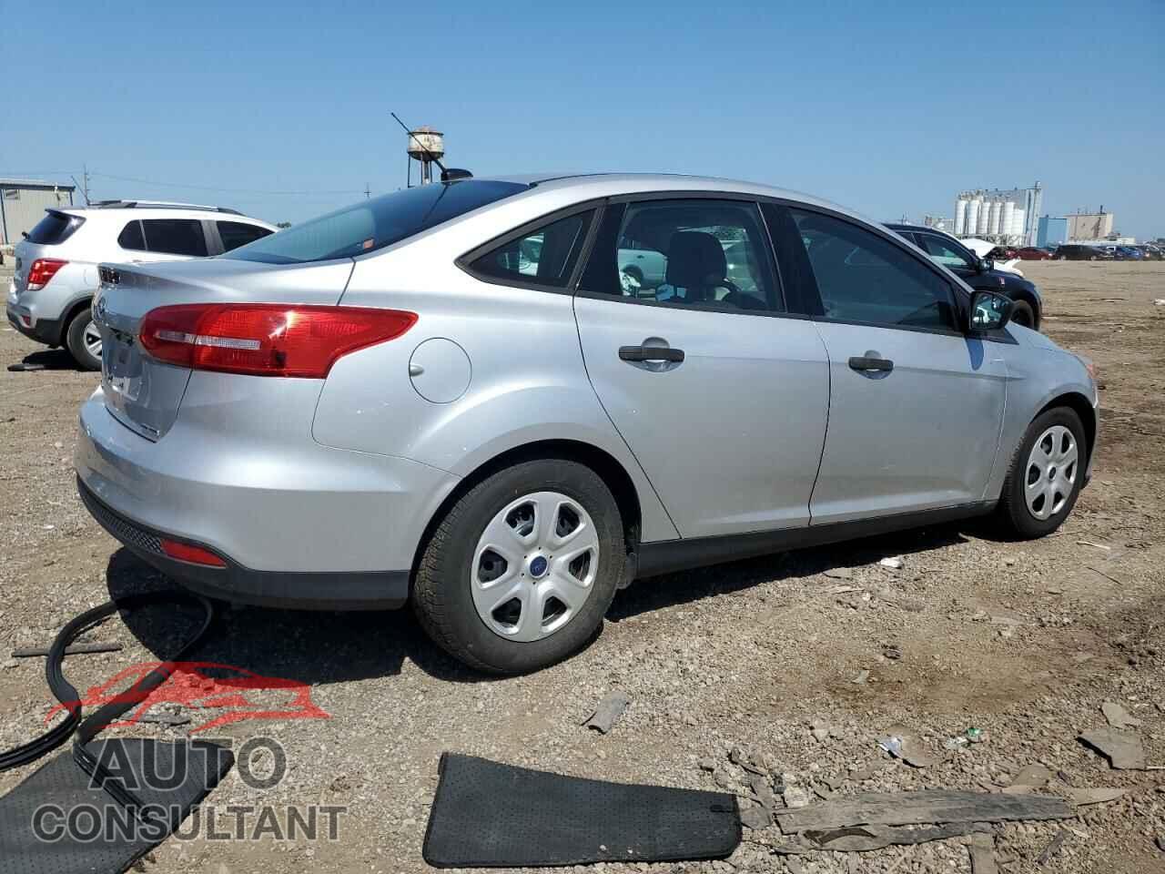 FORD FOCUS 2015 - 1FADP3E23FL248698