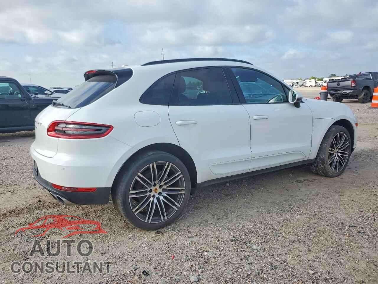 PORSCHE MACAN 2016 - WP1AB2A56GLB41828