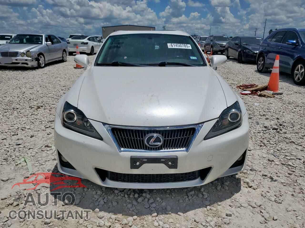 LEXUS IS 2011 - JTHBF5C24B5135973