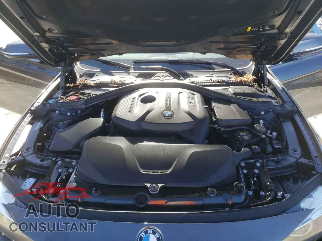 BMW 3 SERIES 2018 - WBA8B9C55JEE83109