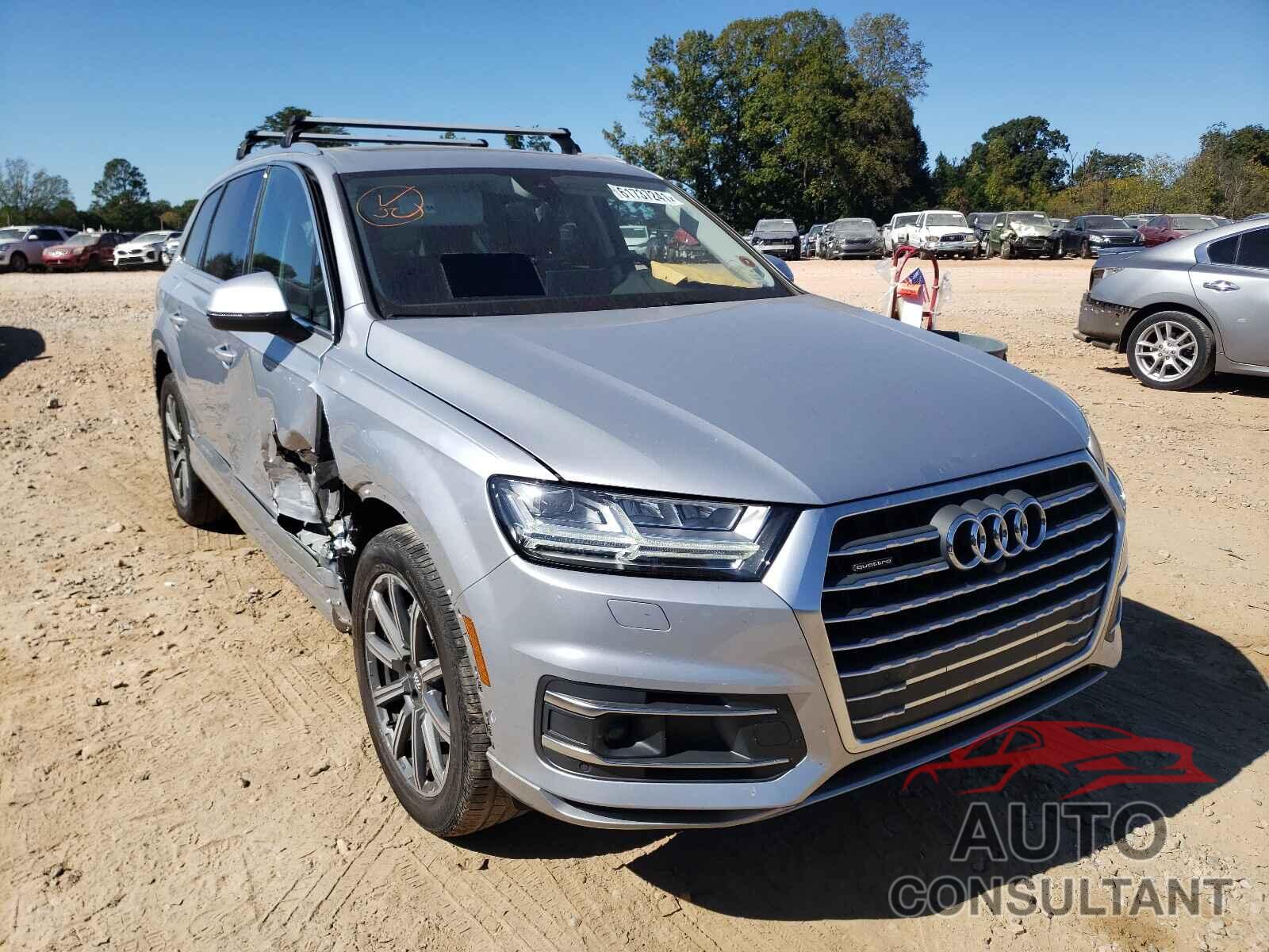 AUDI Q7 2019 - WA1LHAF78KD019451