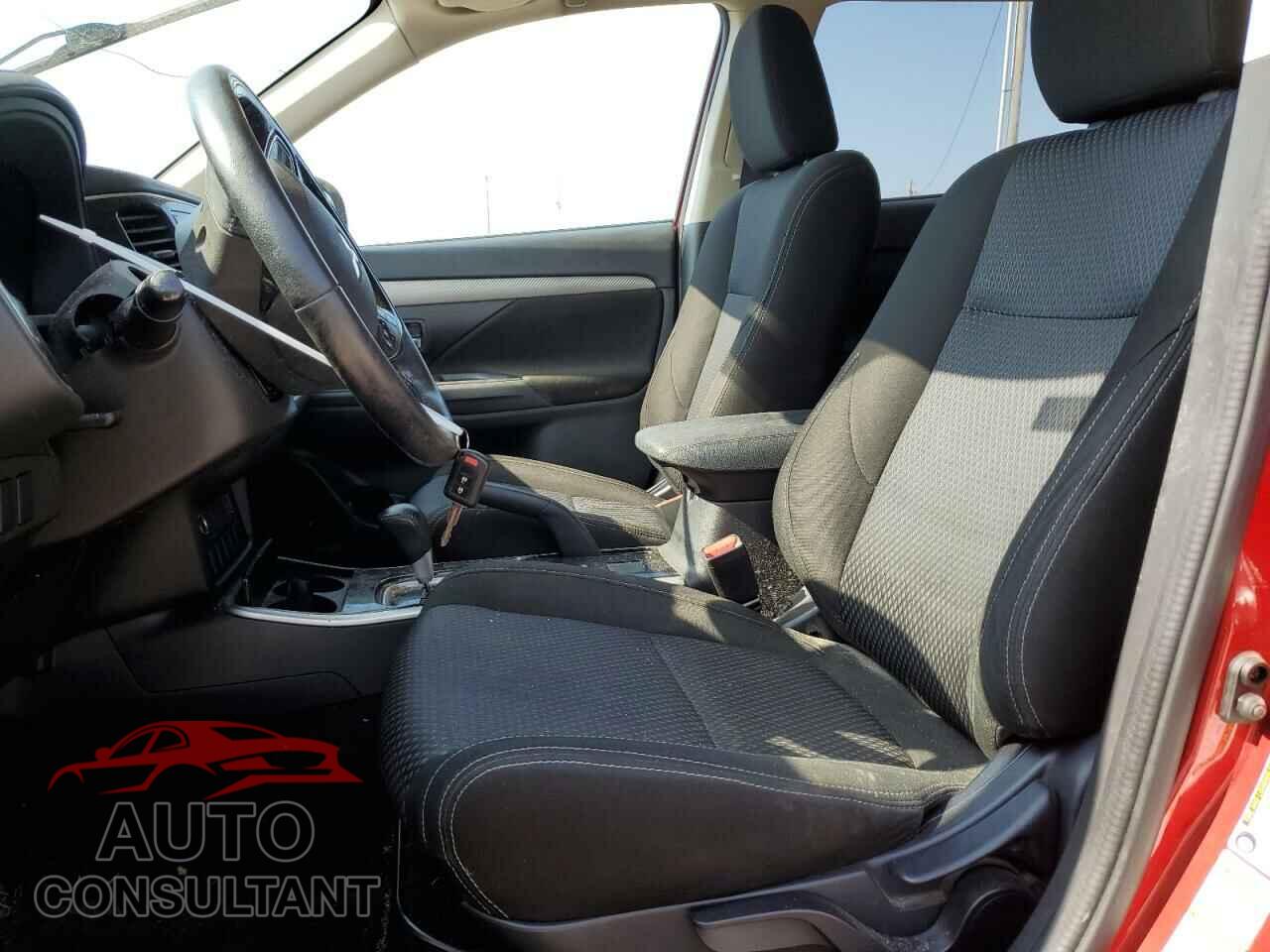 MITSUBISHI OUTLANDER 2017 - JA4AD2A38HZ039143