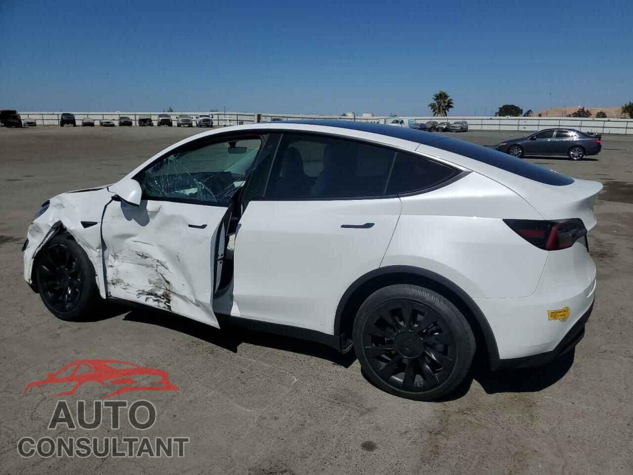 TESLA MODEL Y 2022 - 7SAYGDEE6NF420870