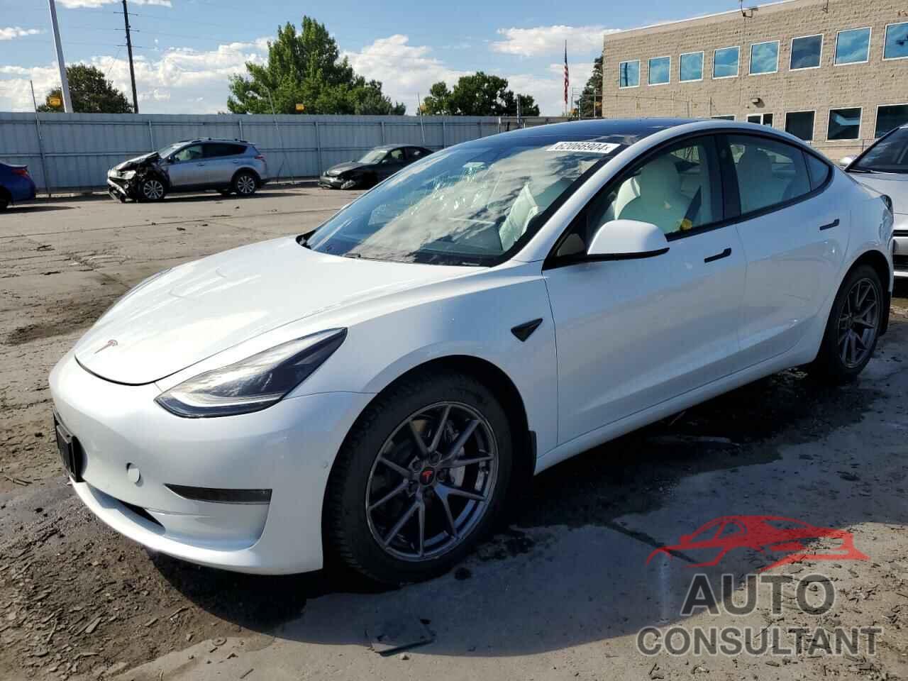 TESLA MODEL 3 2021 - 5YJ3E1EB5MF052987