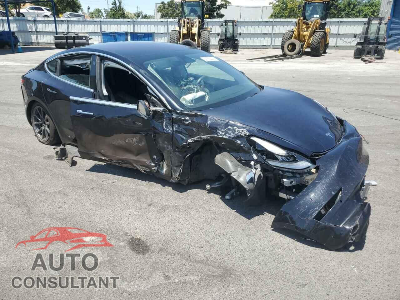 TESLA MODEL 3 2018 - 5YJ3E1EA7JF070233
