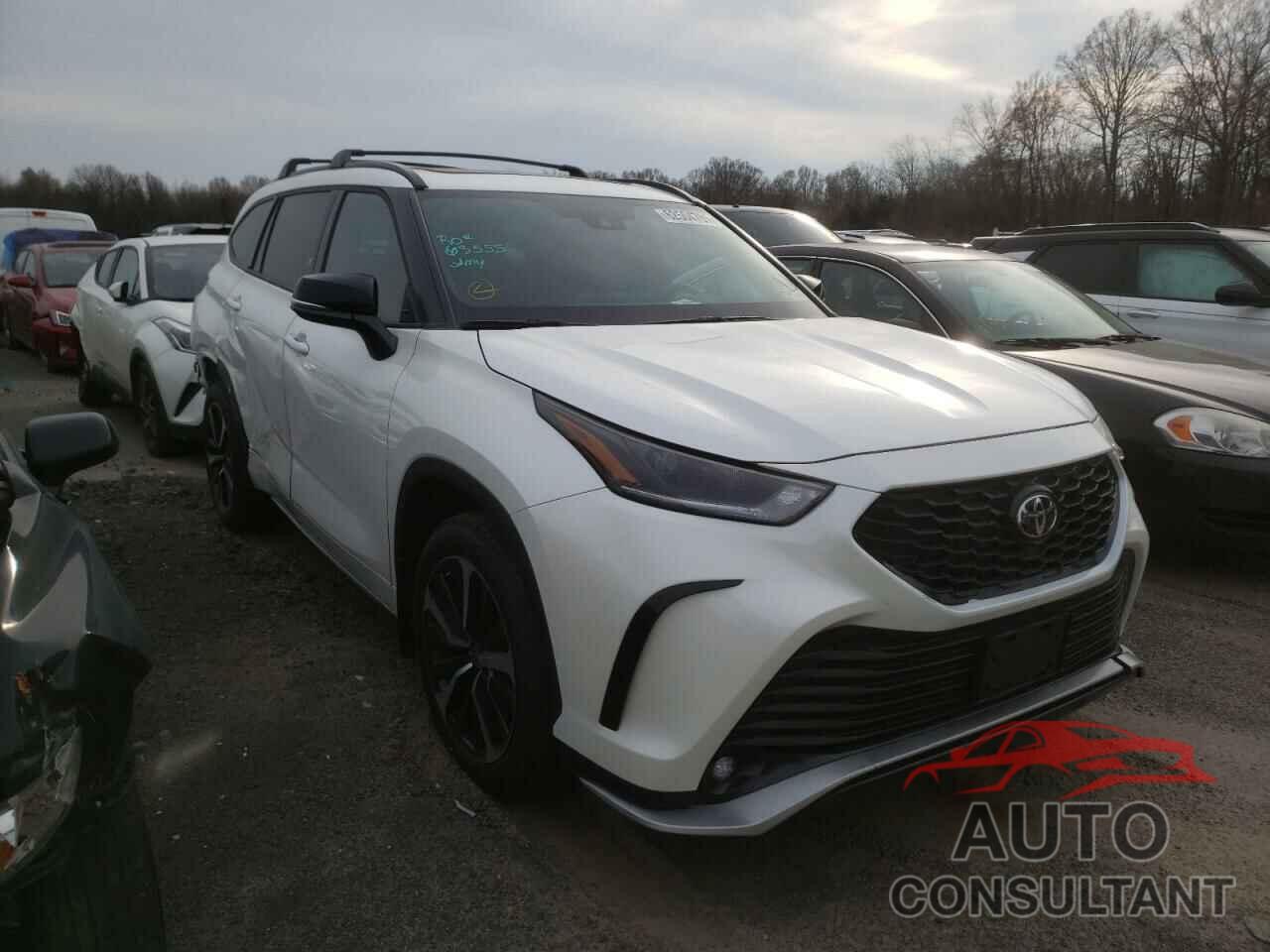 TOYOTA HIGHLANDER 2021 - 5TDJZRBH4MS132599