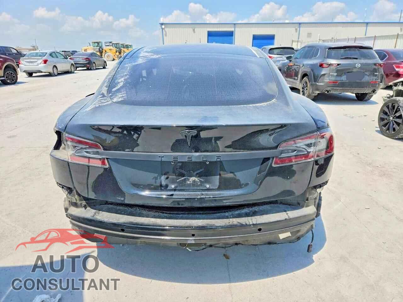 TESLA MODEL S 2016 - 5YJSA1E11GF158890