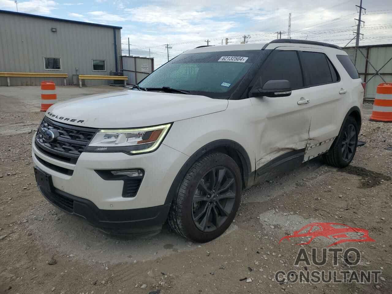 FORD EXPLORER 2018 - 1FM5K7D80JGA54847