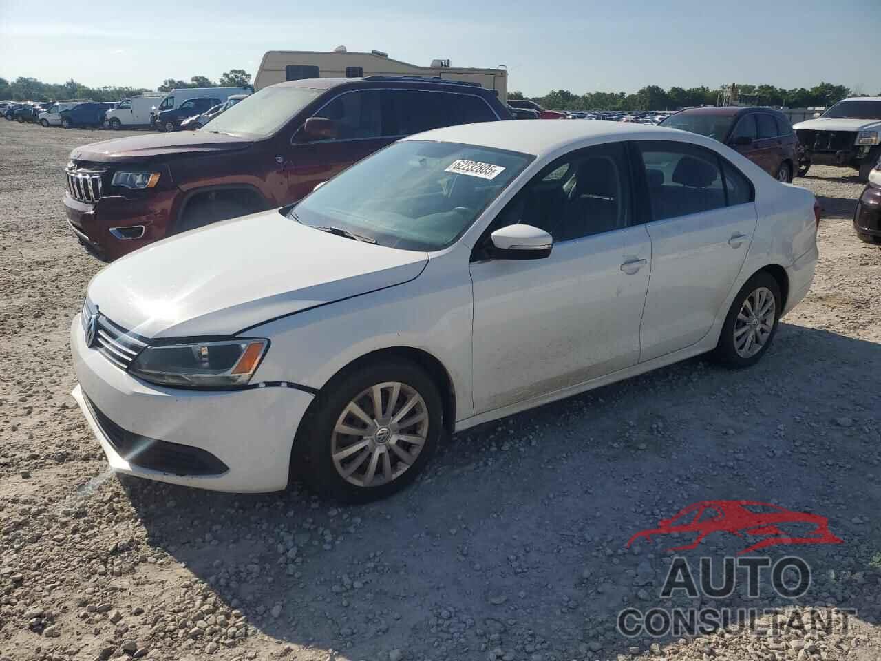 VOLKSWAGEN JETTA 2013 - 3VWDP7AJXDM408504