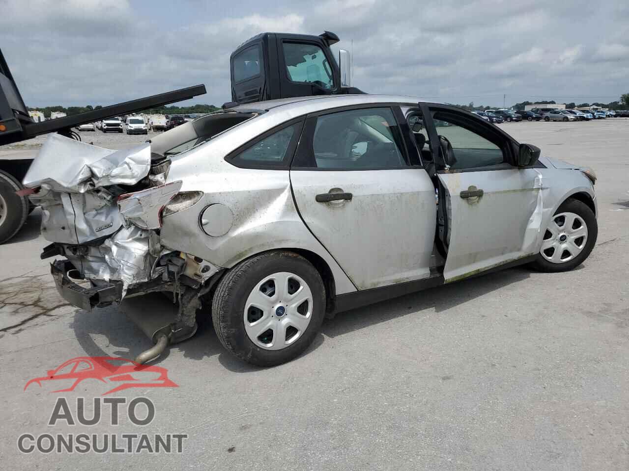 FORD FOCUS 2014 - 1FADP3E22EL450351