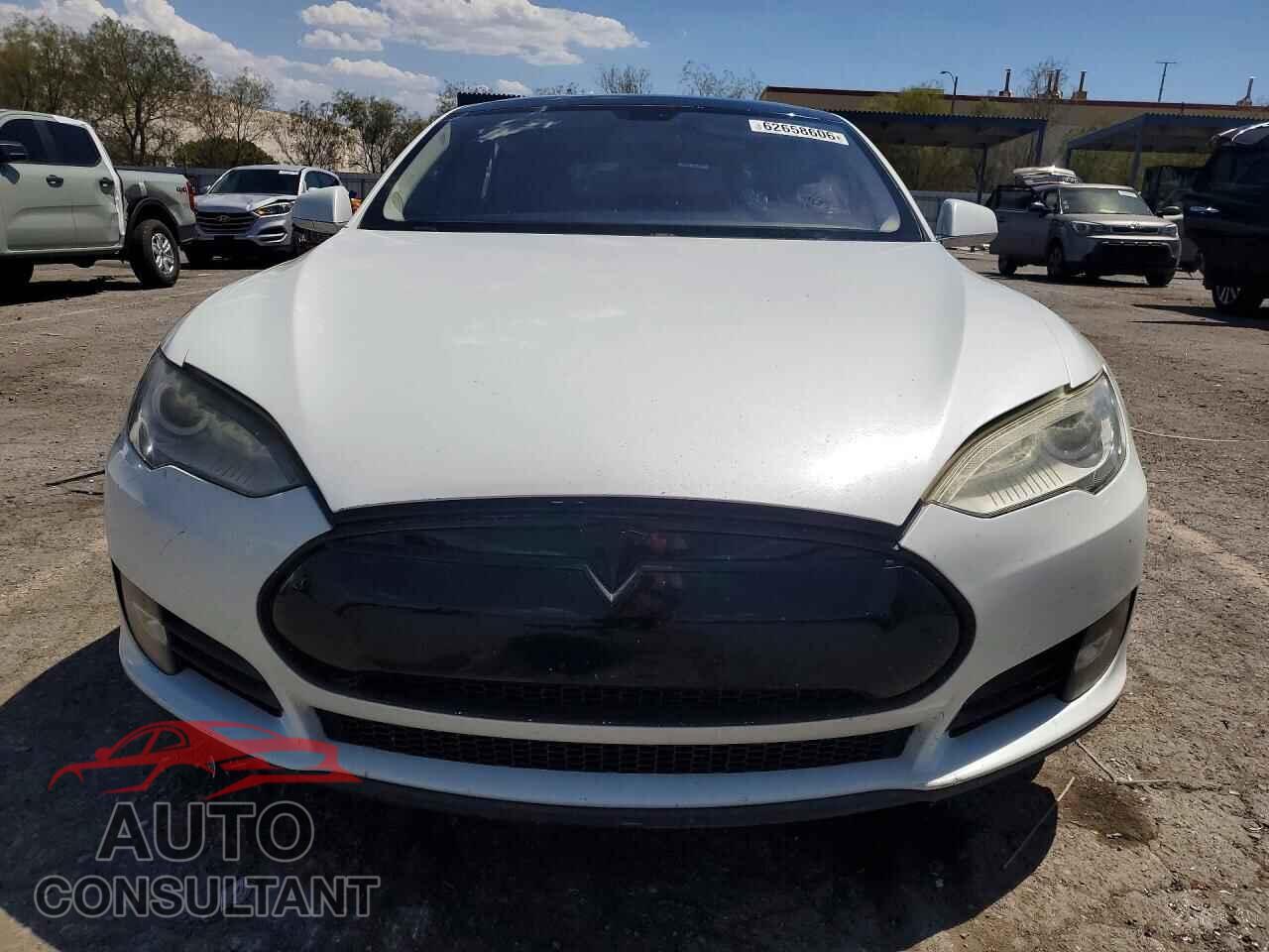 TESLA MODEL S 2013 - 5YJSA1CPXDFP10339