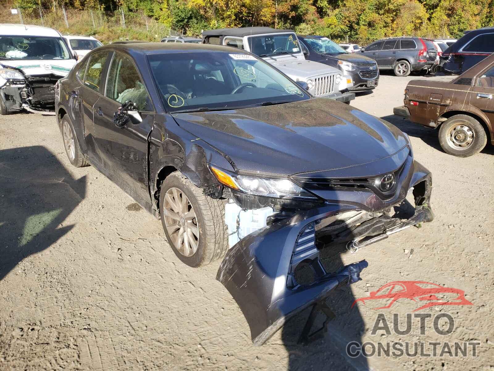 TOYOTA CAMRY 2018 - 4T1B11HK3JU093149