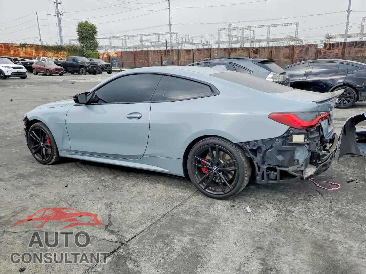 BMW M4 2022 - WBA83AP09NCH76154