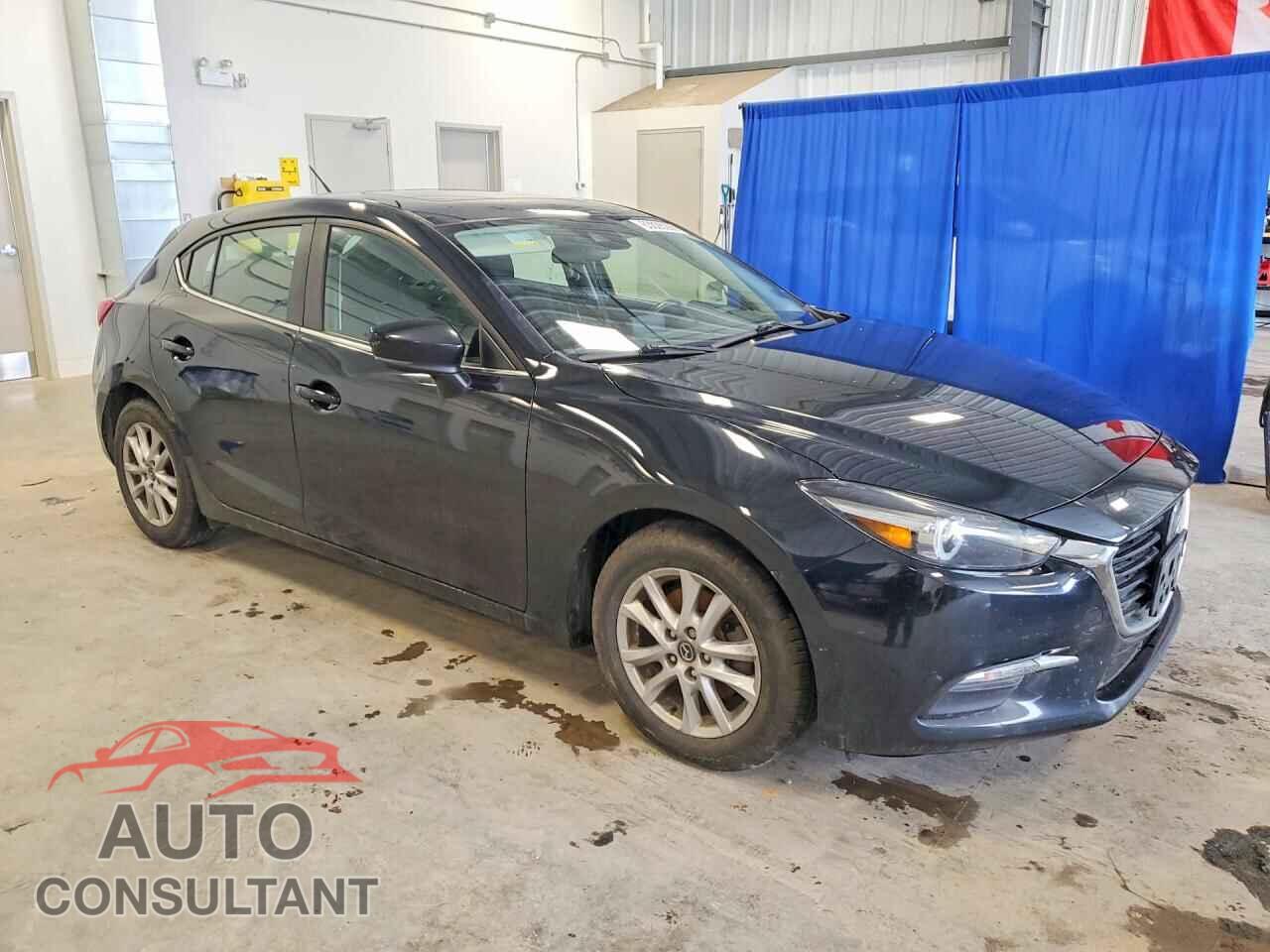MAZDA 3 2018 - 3MZBN1L70JM238449